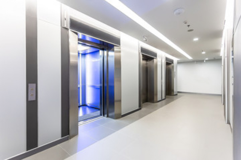 Serviço de modernização de elevadores